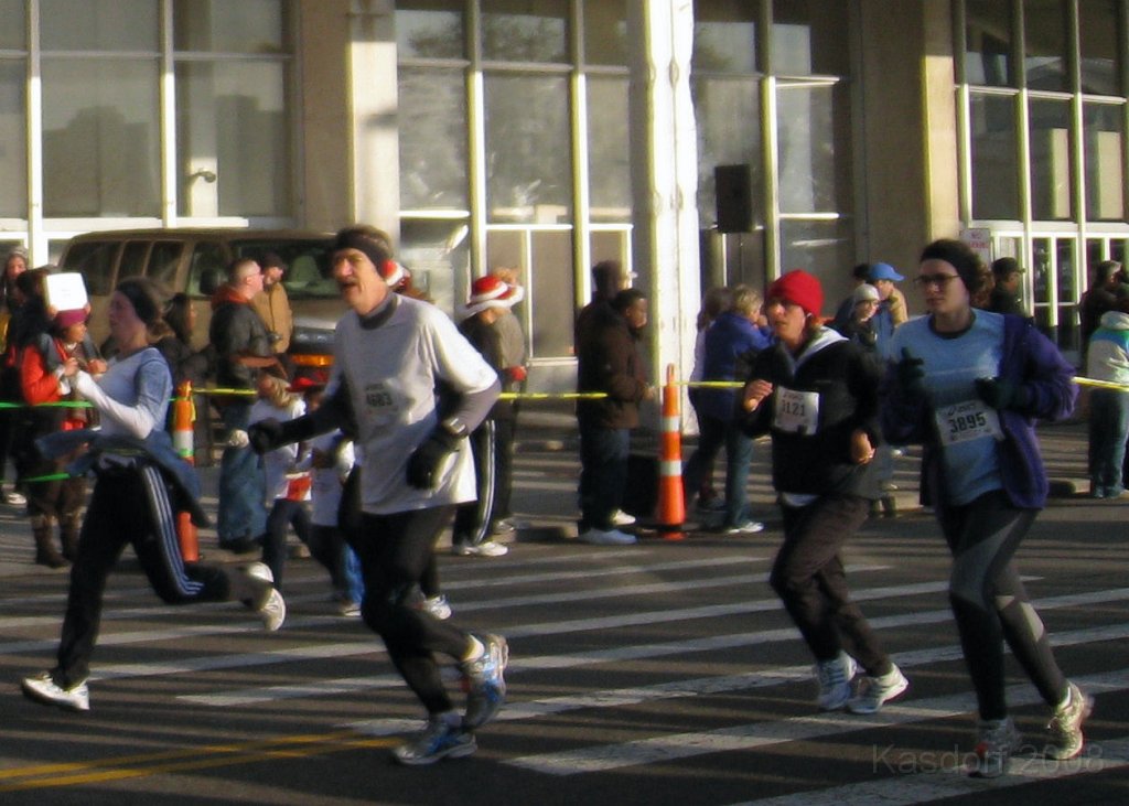 Detroit Turkey Trot 2008 10K 0635.jpg - The Detroit Turkey Trot 10K 2008, the 26th. running. Downtown Detroit Michigan. A balmy 22 degrees that morning. Race time of 58:24 for the 6.23 miles.